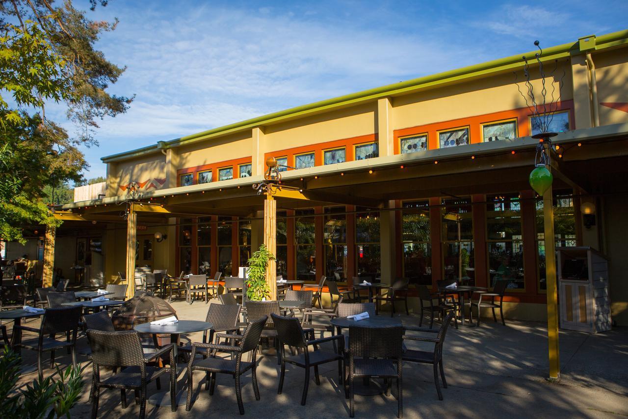 Hotel McMenamins Anderson School Bothell Exterior foto