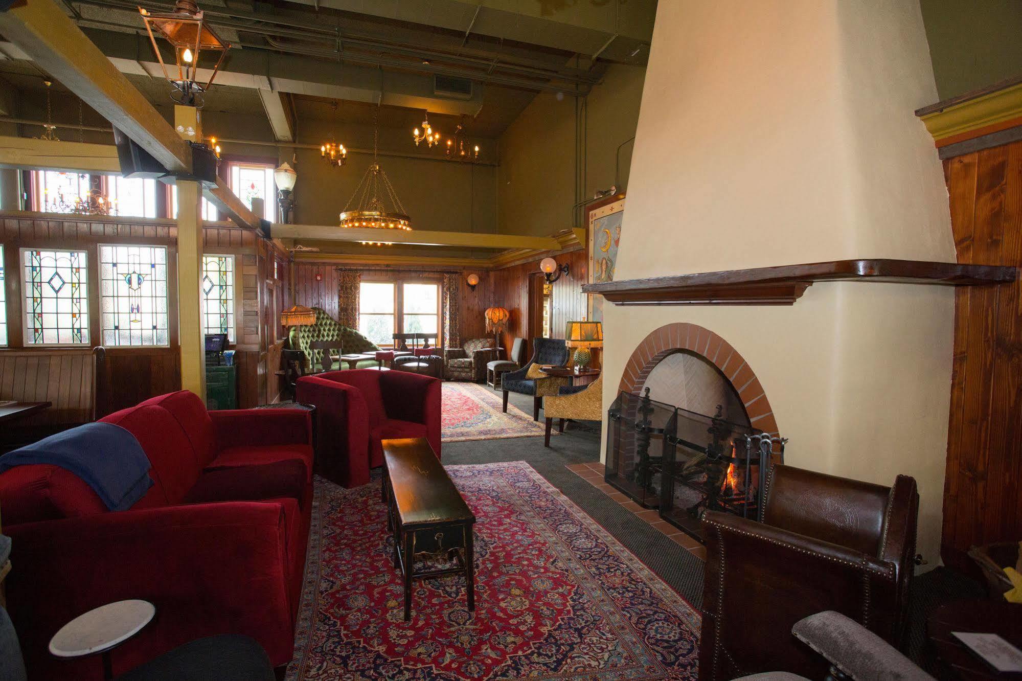 Hotel McMenamins Anderson School Bothell Exterior foto